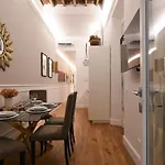 Luxury In The Heart Of شقة