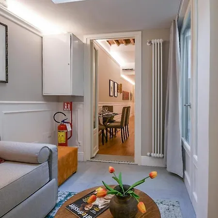 Luxury In The Heart Of Apartment *
